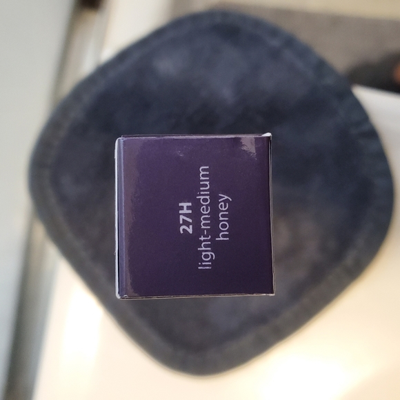 Tarte Shape Tape 27H concealer - Picture 3 of 5